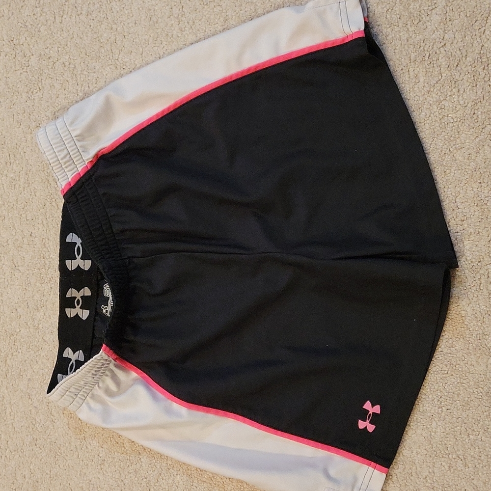 Under armour women's small shorts